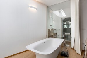 Shower, hair dryer, towels - Joey - Holiday Home in Pietrasanta with Garden View and Free WiFi (Pietrasanta)