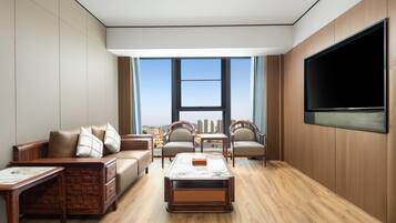 Deluxe Suite, 1 King Bed, Non Smoking