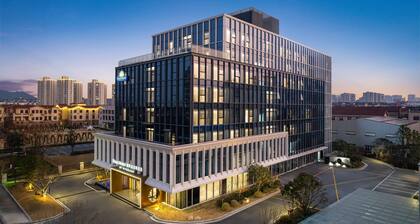 Days Hotel By Wyndham Huzhou Anji