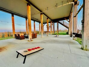 Outdoor dining - Pelican Pointe Home for 10 (Bolivar Peninsula)