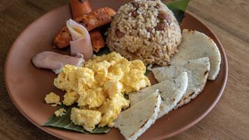 Desayuno a la carta gratuito y diario