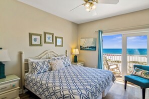 8 bedrooms, iron/ironing board, WiFi, bed sheets -  8-Bedroom Beach House - Private pool - Private Beach - Dolphin Duplex (Gulf Shores)