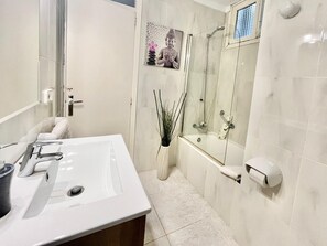 Hair dryer, bidet, towels - Apartamento Gola by Mallorca North Villas (Port de Pollença)