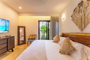 Iron/ironing board, travel cot, WiFi, bed sheets - Ground Floor Condo with Marina View & Pool Access (Puerto Aventuras)