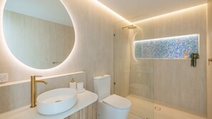 Ducha y bañera de hidromasaje