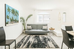 TV, offices - Boho Minimal · King Size · 3-min Beach · Parking (Puerto Aventuras)