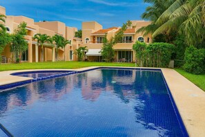 Pool - Townhouse | Garden + BBQ | 5-min to Beach | Pool (Puerto Aventuras)