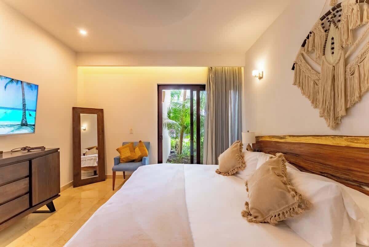 3 chambres, fer et planche à repasser, Wi-Fi, draps fournis