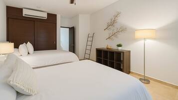 Bügeleisen/Bügelbrett, Reisekinderbett, WLAN, Bettwäsche