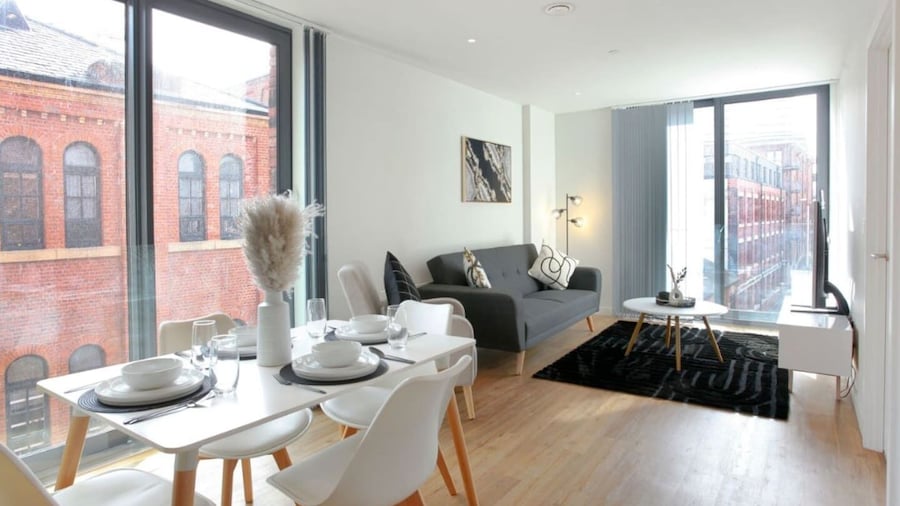 The Mount - Central Manchester Spacious Apartment - Local Attractions- Parking