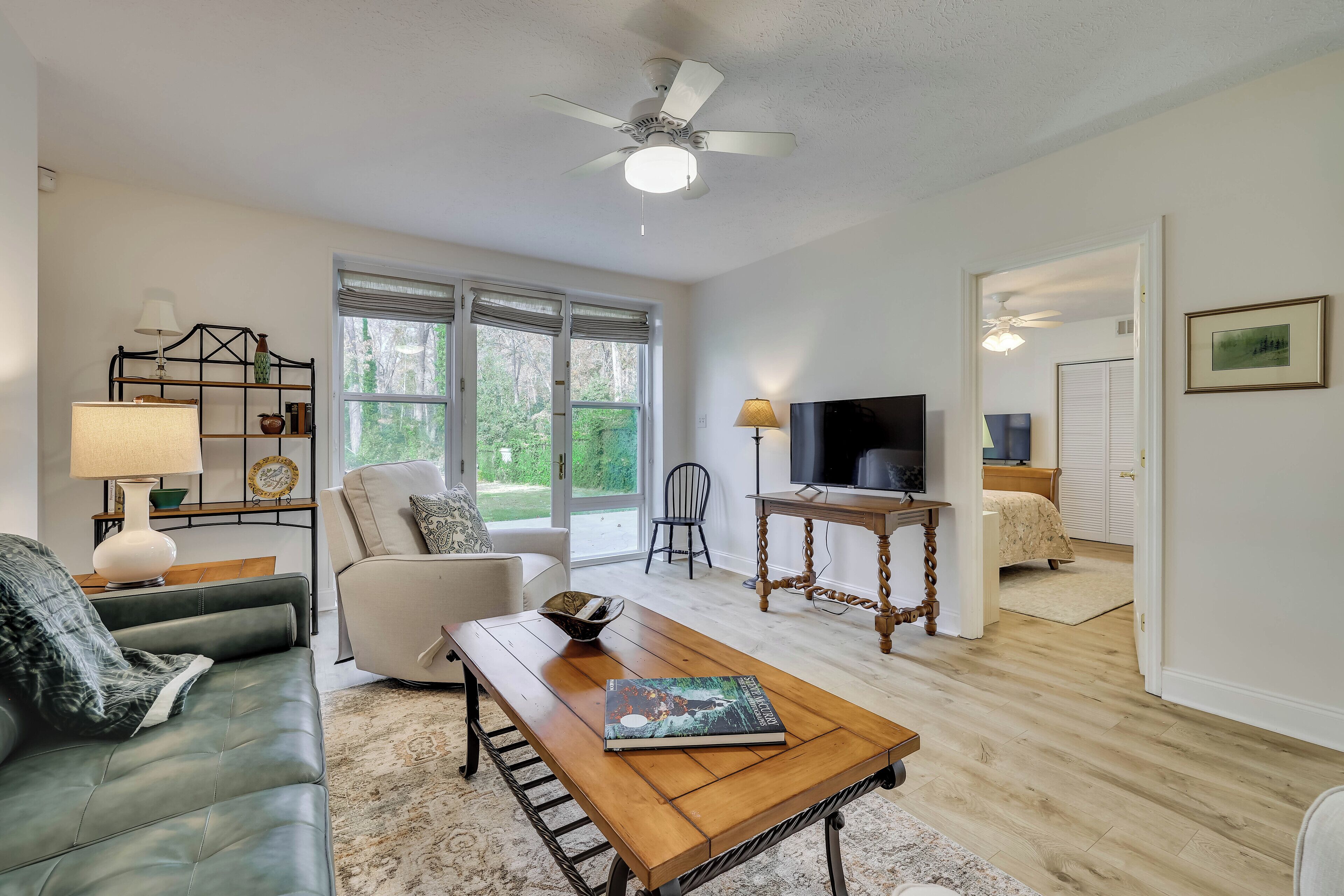 Fer et planche à repasser, Wi-Fi, draps fournis