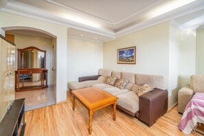 TV - Apartment 'Belmar' with Sea View, Wi-Fi and Air Conditioning (Armação de Pêra)