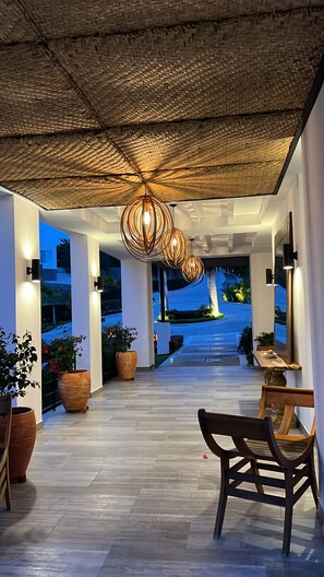 Interior - Jama Campay (Jama)