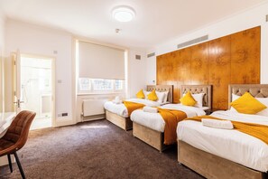 Family Quadruple Room, Private Bathroom | Iron/ironing board, free WiFi - Mayfair Guesthouse (London)