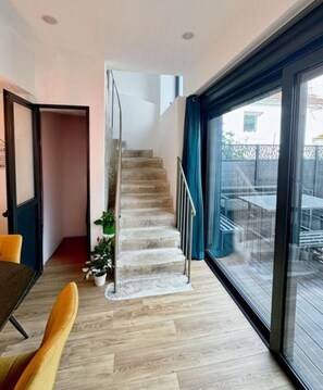Interior - Town center house, terrace and free parking near shops (Périgueux)