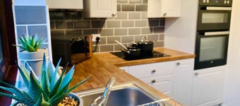 Comfortable 3BR Stay w/ Parking | Taunton