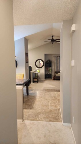 Golden Horizon Home | Edmonton | 4 Bed • 2 Bath. 1 additional bed