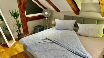 WiFi, bed sheets