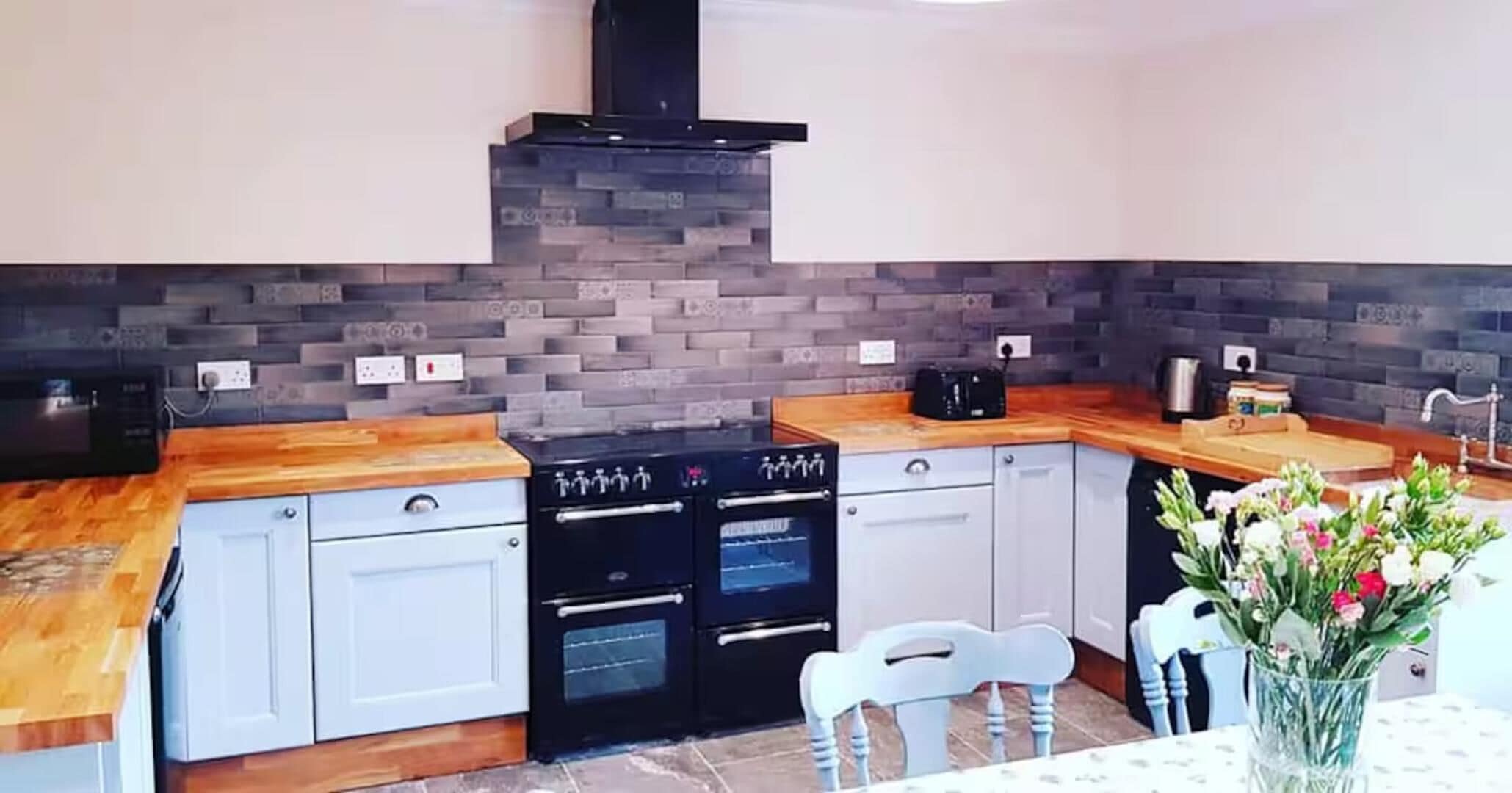 ثلاجة، ميكروويف، فرن، موقد طهي مسطح