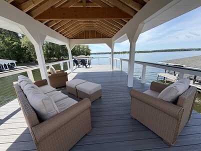 NEW!!! Premier Lakefront Home - Private Pool/Hot Tub/Beach/Firepit/Games/Views!