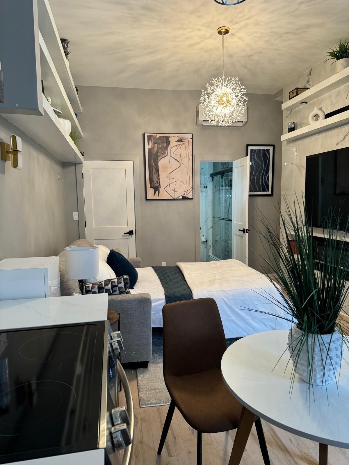 1 chambre, fer et planche à repasser, Wi-Fi, literie fournie