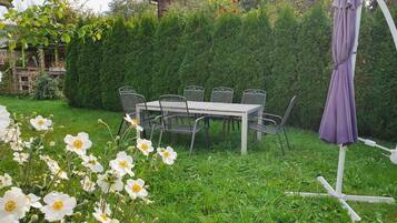 House, 4 Bedrooms, Mountain View | Outdoor dining