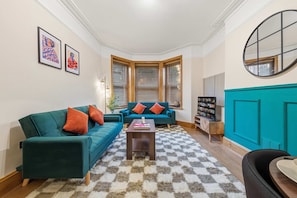 Televisión, oficina