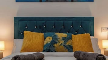 Iron/ironing board, travel crib, WiFi, bed sheets