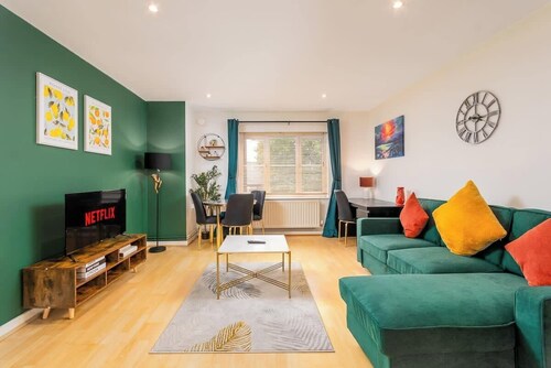 Free Parking/Sleep 6/ Central Coventry Flat