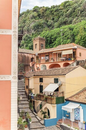 Exterior - Palazzo Musmeci - Six Bedroom Villa, Sleeps 12 (Acireale)
