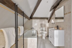 Hair dryer, towels - TheBlueStay 126 - Charming apartment - Paris 17 (Paris)