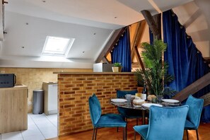 Dining - TheBlueStay 126 - Charming apartment - Paris 17 (Paris)