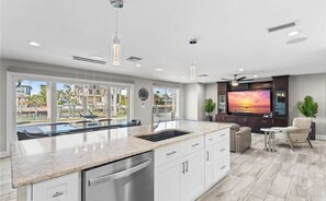 Fridge, microwave, oven, stovetop - Intracoastal Waterway Paradise (Fort Myers Beach)