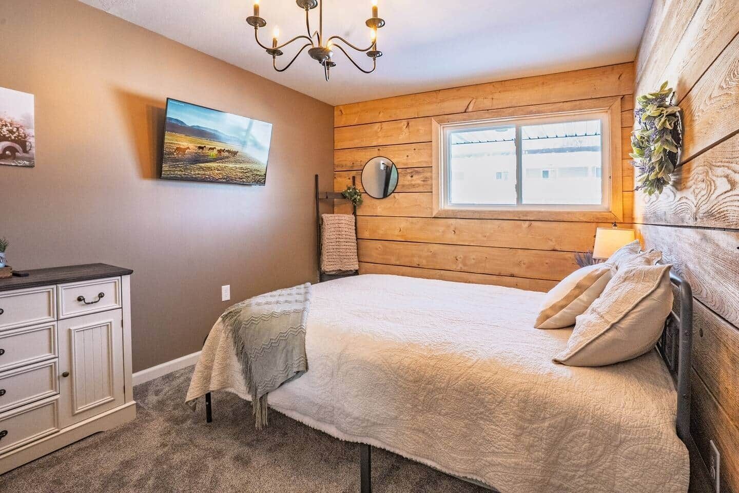 Strykejern/-brett, wi-fi og sengetøy