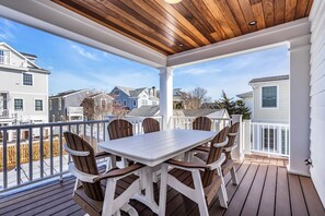 Outdoor dining - Gardens Ocean Road Ocean City NJ (Ocean City)