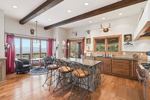 Fridge, microwave, oven, stovetop - LUX Lodge - Sauna, Chef Kitchen+ Long Range Views! (Banner Elk)