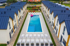 Pool - Holiday Homes With Pool, Close to the Beach (Rewal)