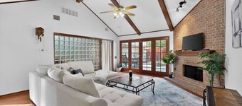 Relaxing Plano Getaway Pool & Patio | Near Legacy West & DFW