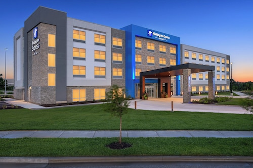 Holiday Inn Express & Suites Overland Park South