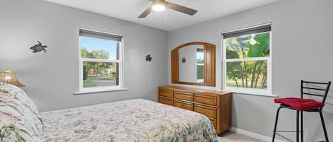 House, Multiple Beds, Kitchen, Garden View (Sun and Fun- Tranquil Turtle)