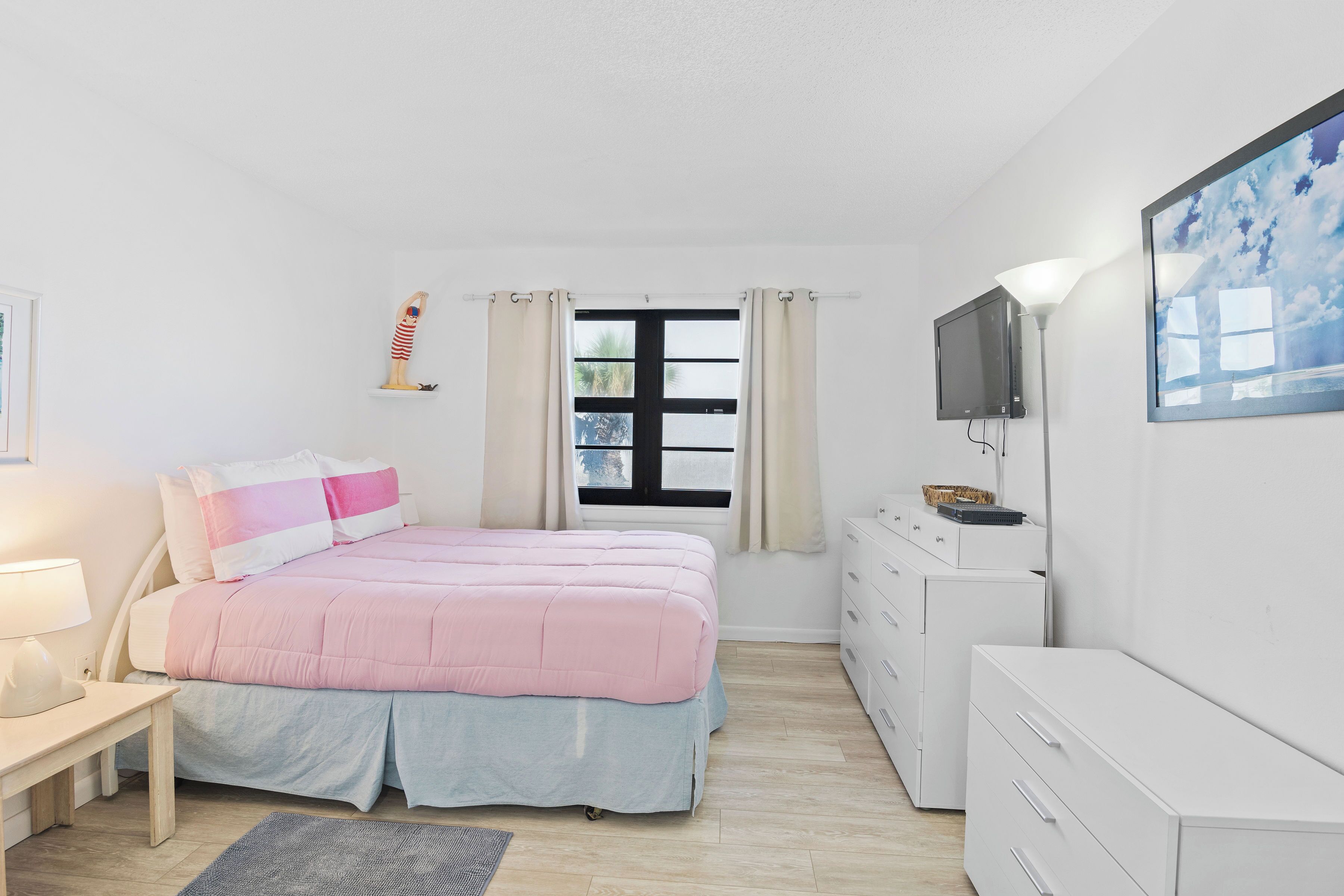 Apartment, 1 Queen-Bett und Schlafsofa, Terrasse, Meerblick (Seaward D-102) | 1 Schlafzimmer