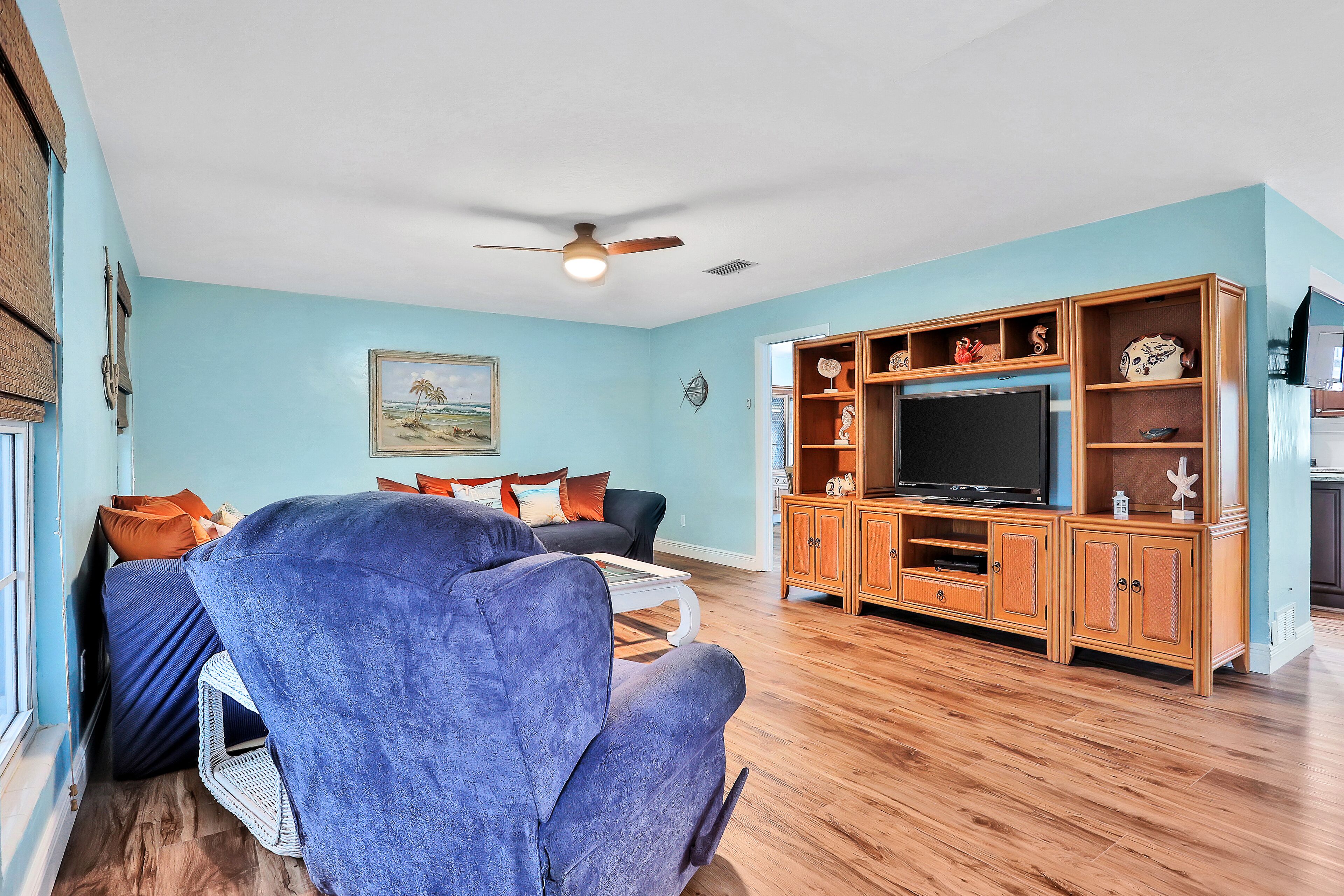 Condo, Multiple Beds, Pool Access, Pool View (Seaview Dreams) | Living area
