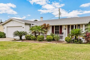 Exterior - Seaview Dreams (Ormond Beach)