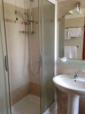 Bathroom - Locanda Villa Moderna (Genoa)