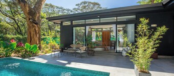 Peaceful Home surrounded by Nature w/ pool in Pelada w/ private pool