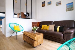 TV - House near the sea – sleeps 6 people (Les Sables-d´Olonne)