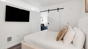 1 chambre, bureau, fer et planche à repasser, Wi-Fi