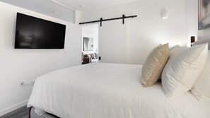 1 habitación, escritorio, tabla de planchar con plancha y wifi 
