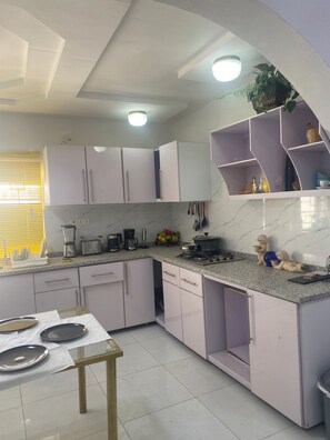 Private kitchen - Comfortable modern apartments near (Accra)