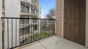 Property grounds - Landing | Stylish 1BD, Clubhouse (Corpus Christi)